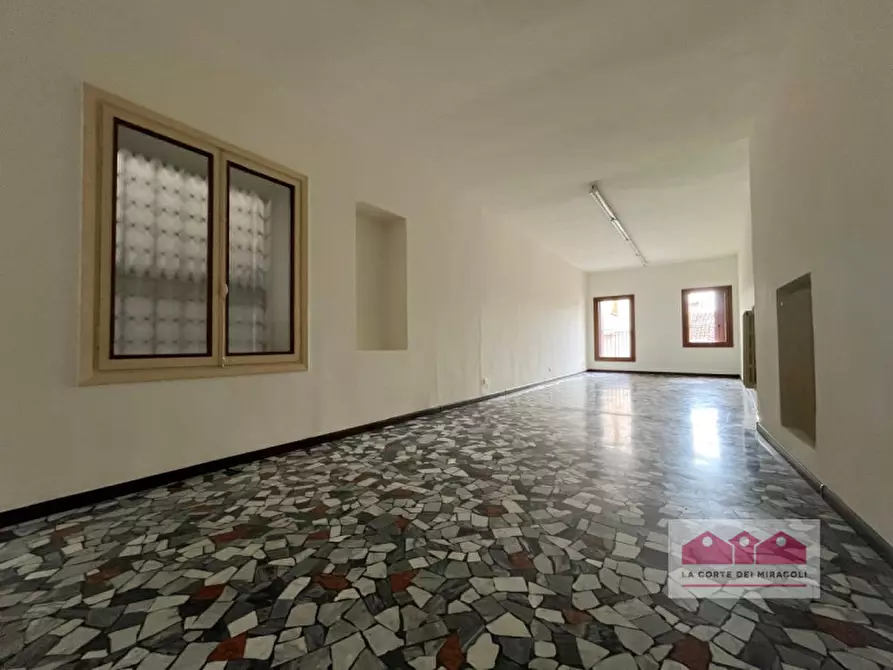 Immagine 6 di Appartamento in affitto  in piazza delle erbe 19 a Vicenza