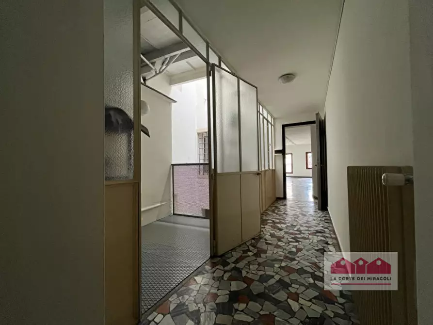 Immagine 13 di Appartamento in affitto  in piazza delle erbe 19 a Vicenza