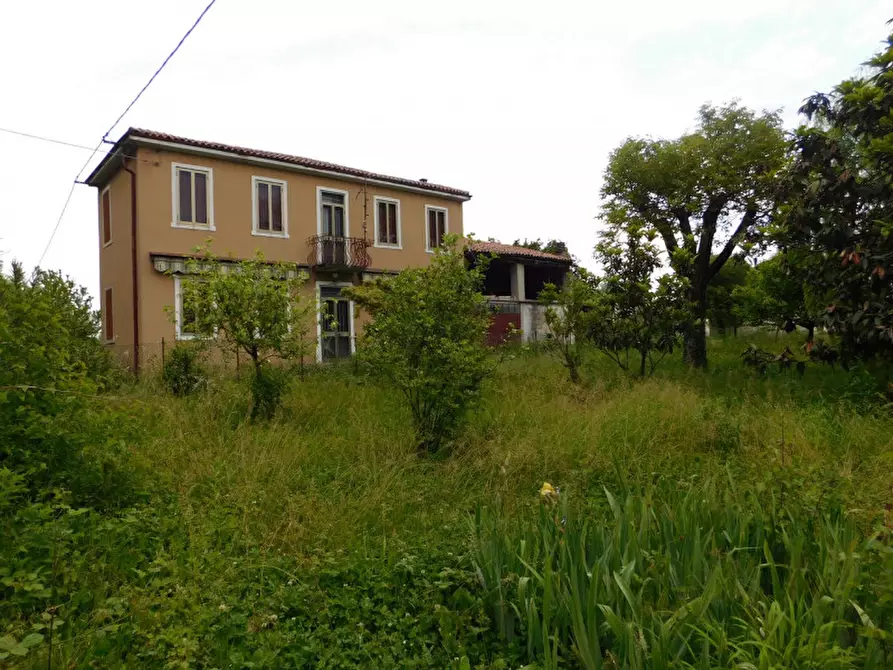 Immagine 2 di Rustico / casale in vendita  in via della stazione a Castegnero