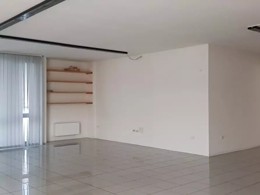 Immagine 1 di Ufficio in affitto  a Castelfranco Veneto