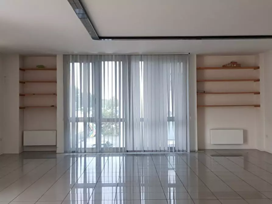 Immagine 2 di Ufficio in affitto  a Castelfranco Veneto
