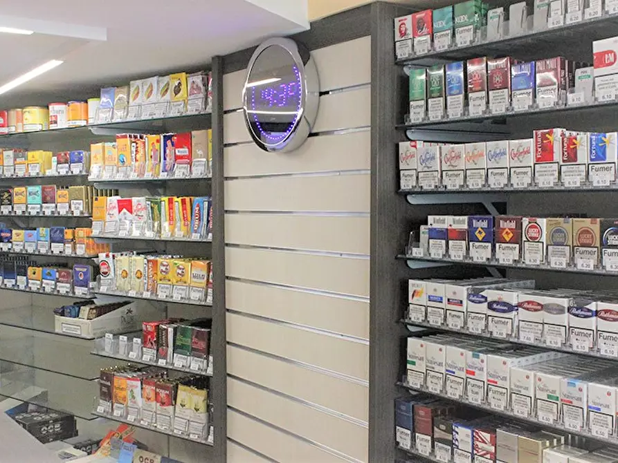 Immagine 2 di Attività commerciale in vendita  in Via Boschi a Resana