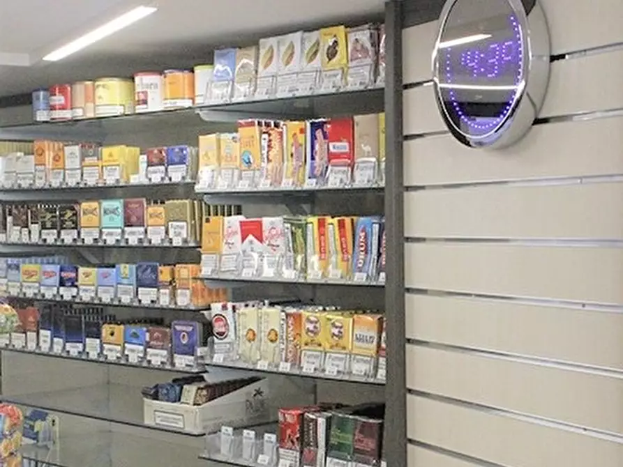 Immagine 8 di Attività commerciale in vendita  in Via Boschi a Resana