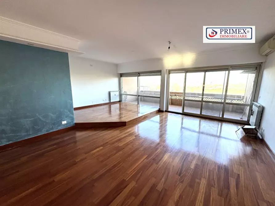 Immagine 3 di Appartamento in affitto  in elio lampridio cerva 90 a Roma