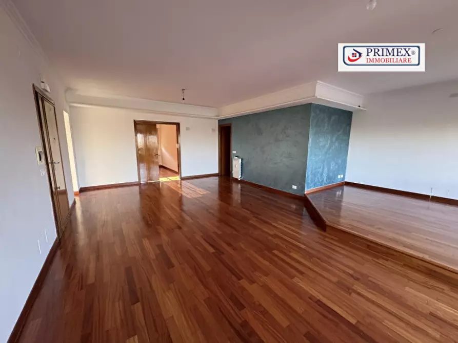 Immagine 5 di Appartamento in affitto  in elio lampridio cerva 90 a Roma