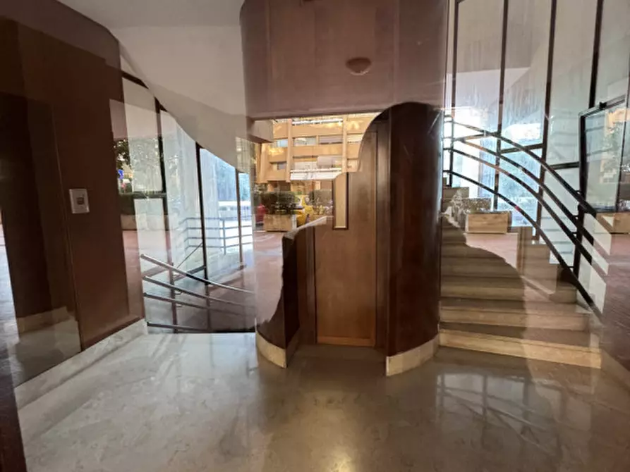 Immagine 11 di Appartamento in affitto  in elio lampridio cerva 90 a Roma