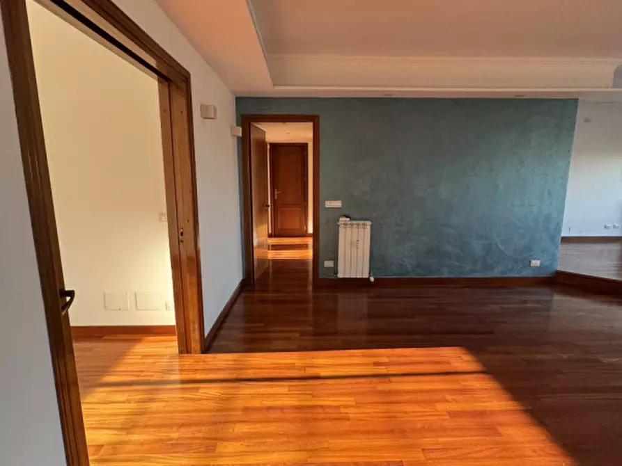 Immagine 28 di Appartamento in affitto  in elio lampridio cerva 90 a Roma