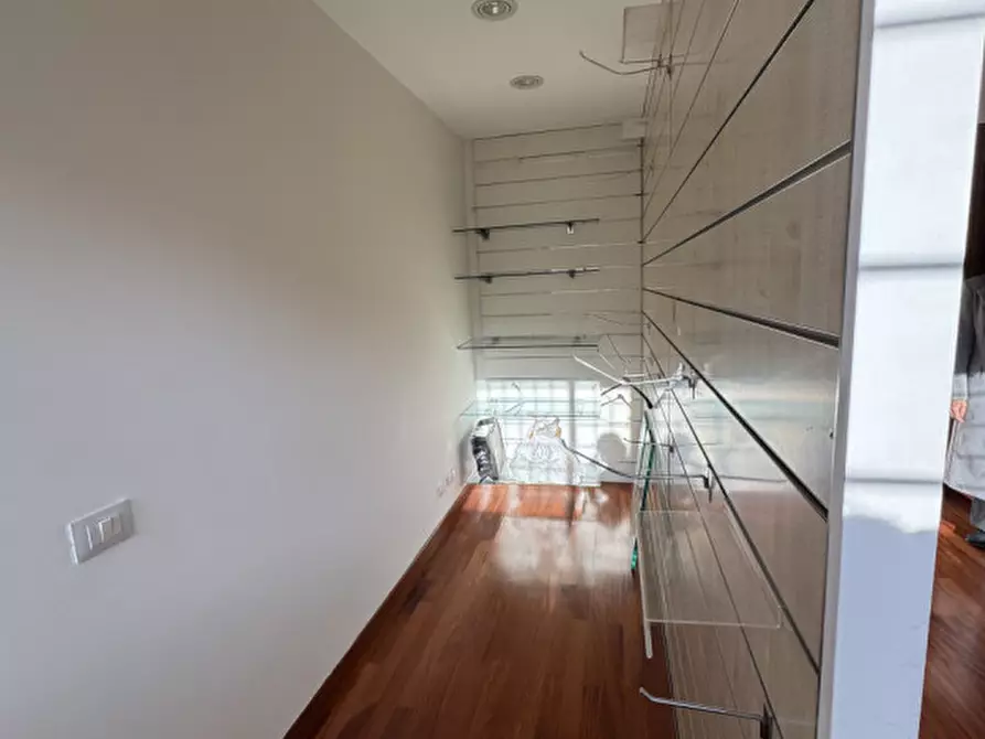 Immagine 33 di Appartamento in affitto  in elio lampridio cerva 90 a Roma