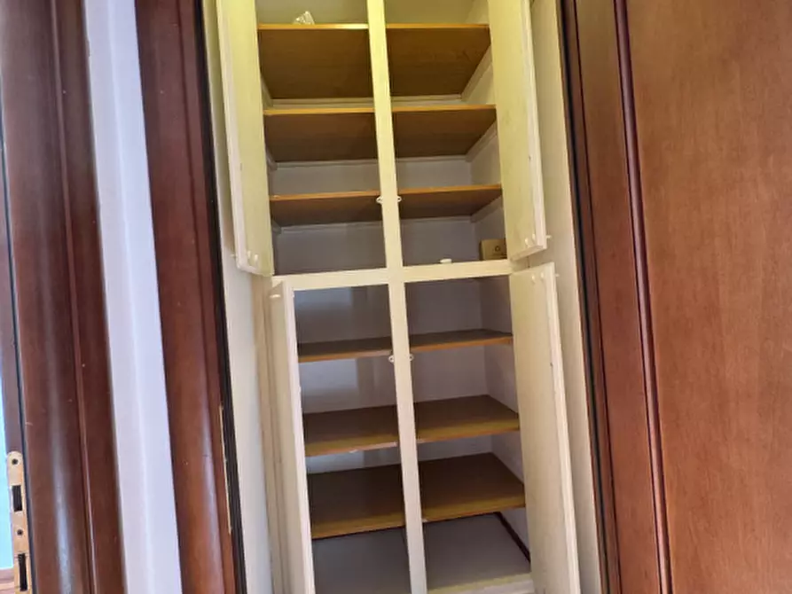 Immagine 38 di Appartamento in affitto  in elio lampridio cerva 90 a Roma