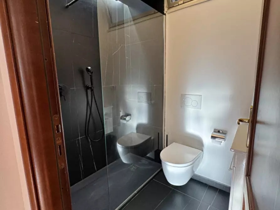 Immagine 39 di Appartamento in affitto  in elio lampridio cerva 90 a Roma