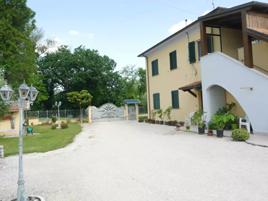 Immagine 4 di Casa indipendente in vendita  a Trecastelli