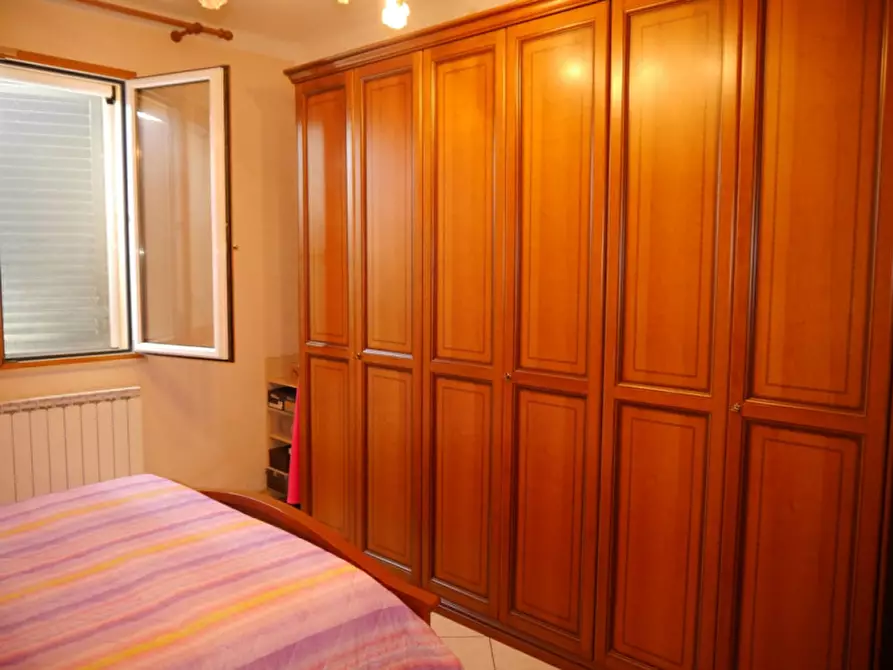 Immagine 9 di Casa indipendente in vendita  a Trecastelli