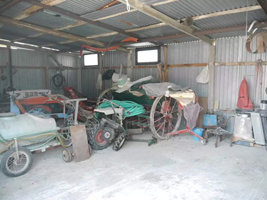 Immagine 27 di Casa indipendente in vendita  a Trecastelli