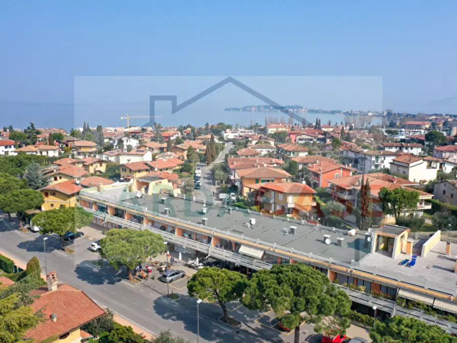 Immagine 7 di Magazzino in vendita  a Sirmione