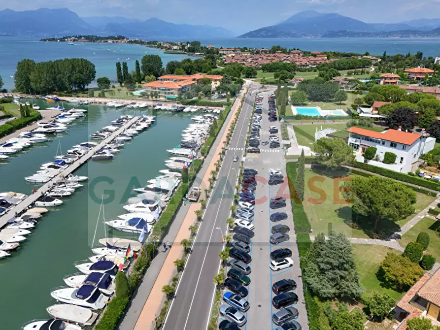 Immagine 6 di Appartamento in vendita  in Via Salvo D'Acquisto a Sirmione