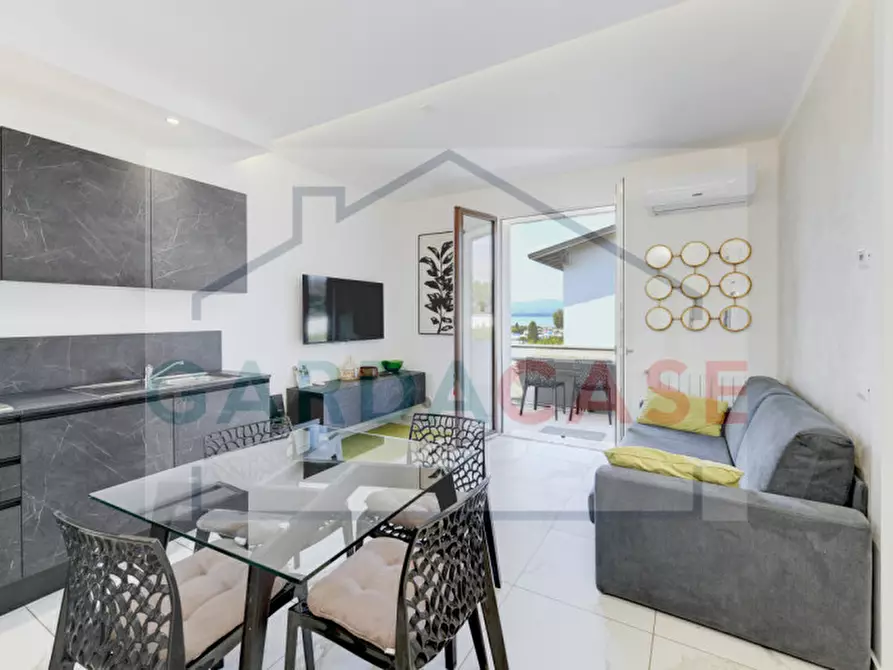 Immagine 9 di Appartamento in vendita  in Via Salvo D'Acquisto a Sirmione