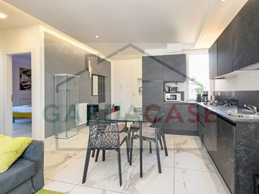 Immagine 11 di Appartamento in vendita  in Via Salvo D'Acquisto a Sirmione