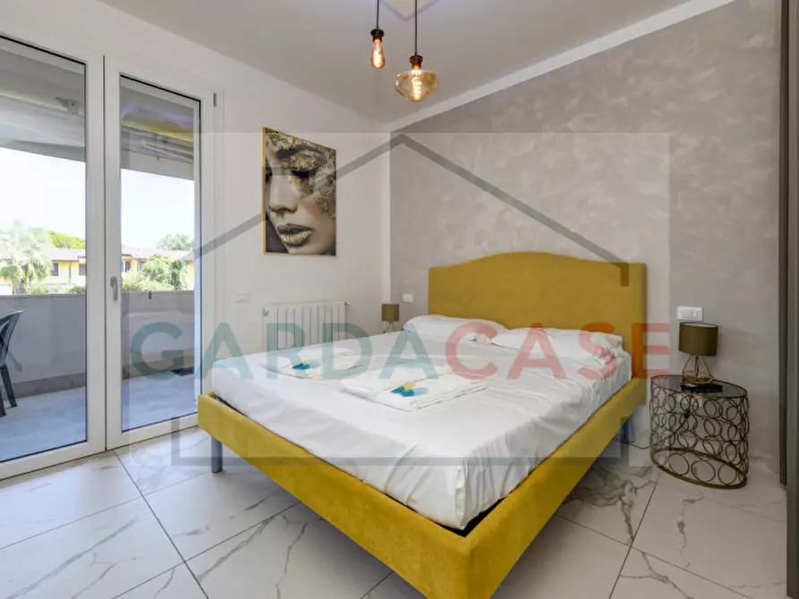 Immagine 23 di Appartamento in vendita  in Via Salvo D'Acquisto a Sirmione