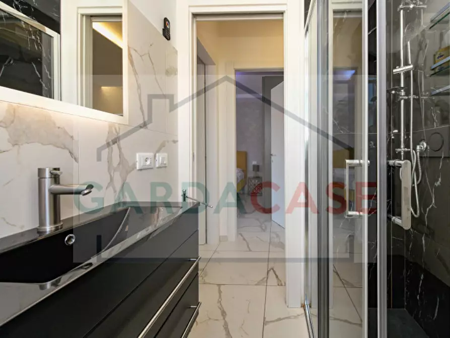 Immagine 28 di Appartamento in vendita  in Via Salvo D'Acquisto a Sirmione