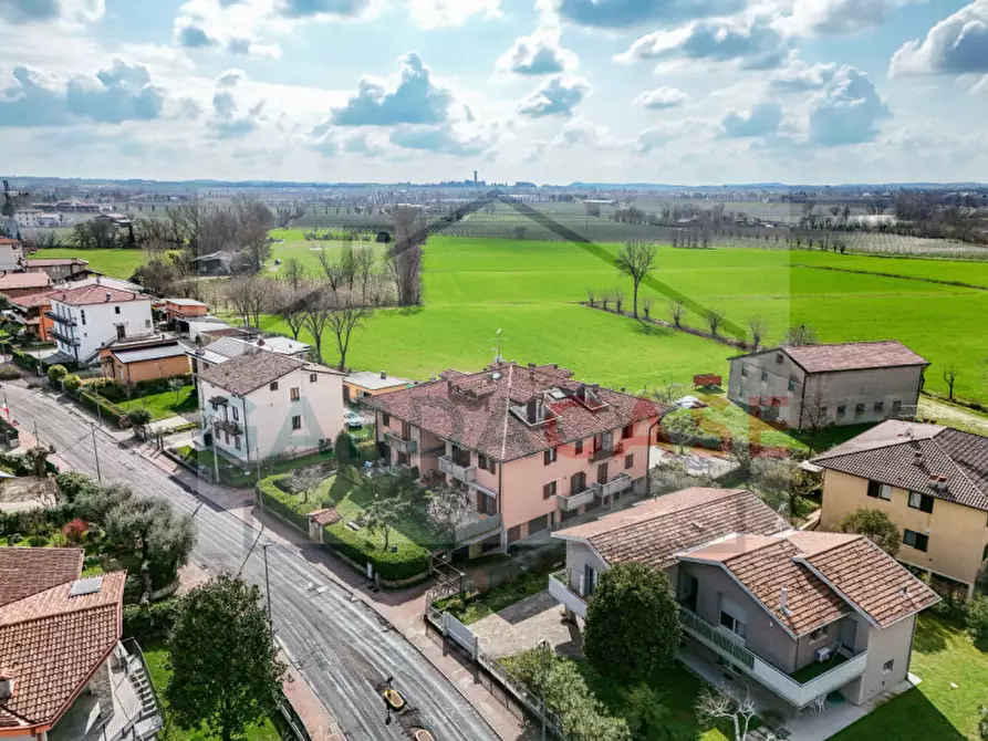 Immagine 1 di Appartamento in vendita  in Via San Martino della Battaglia a Sirmione