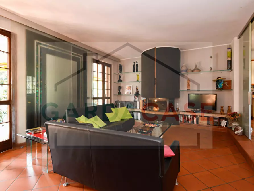 Immagine 6 di Villa in vendita  in via san martino della battaglia a Sirmione