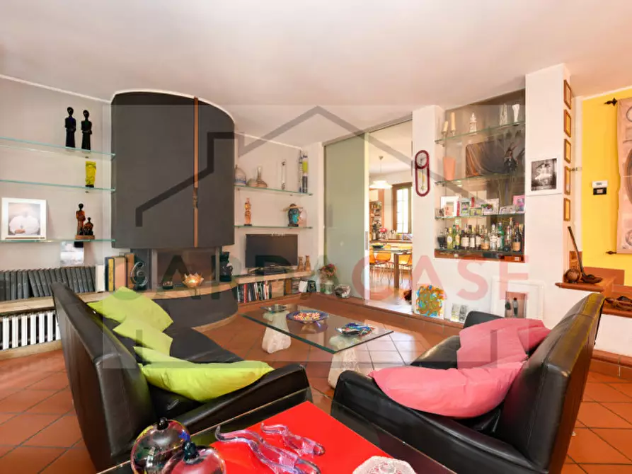 Immagine 7 di Villa in vendita  in via san martino della battaglia a Sirmione