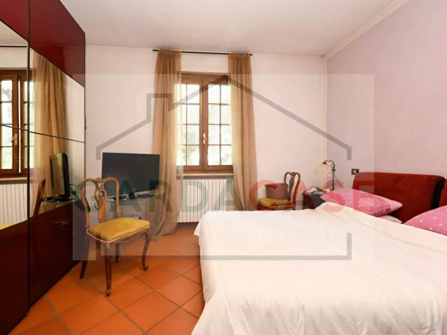 Immagine 12 di Villa in vendita  in via san martino della battaglia a Sirmione