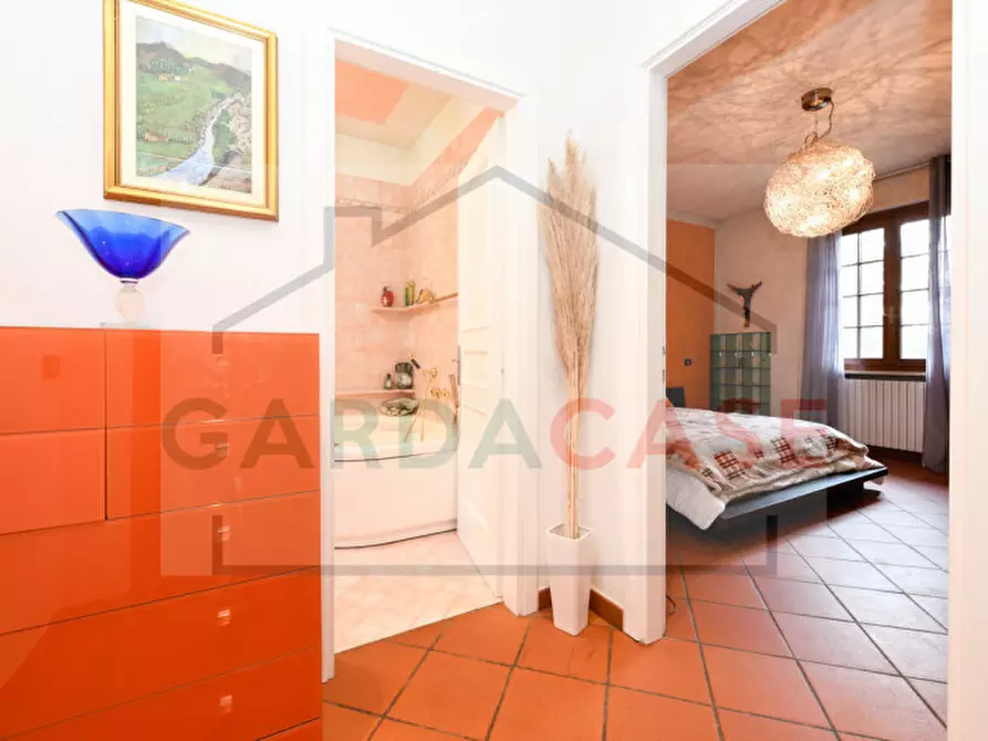 Immagine 13 di Villa in vendita  in via san martino della battaglia a Sirmione