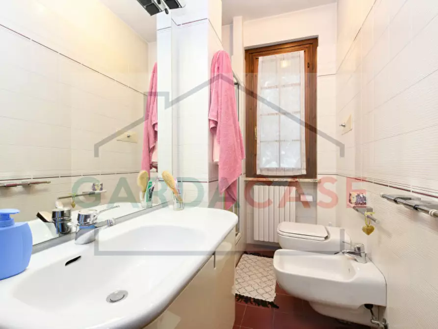 Immagine 16 di Villa in vendita  in via san martino della battaglia a Sirmione