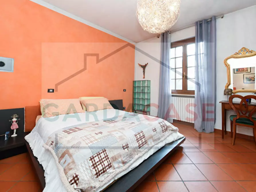 Immagine 17 di Villa in vendita  in via san martino della battaglia a Sirmione