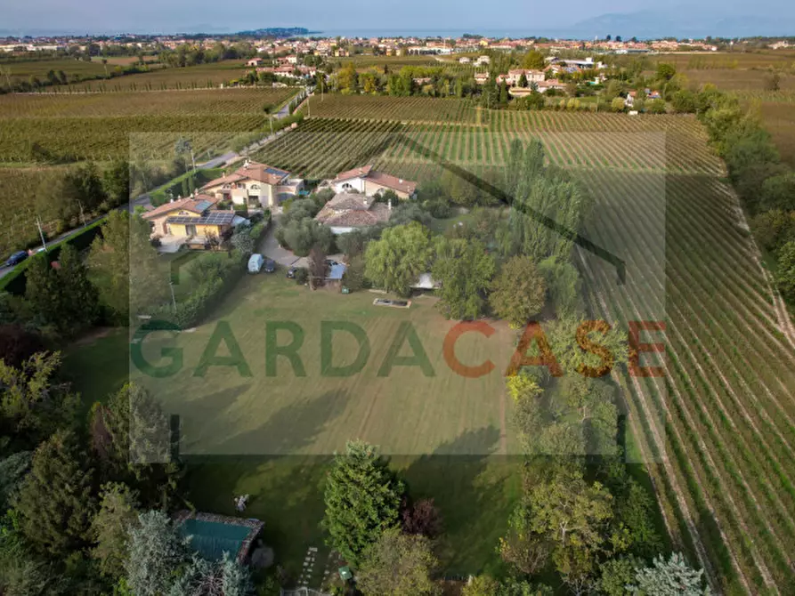 Immagine 30 di Villa in vendita  in via san martino della battaglia a Sirmione