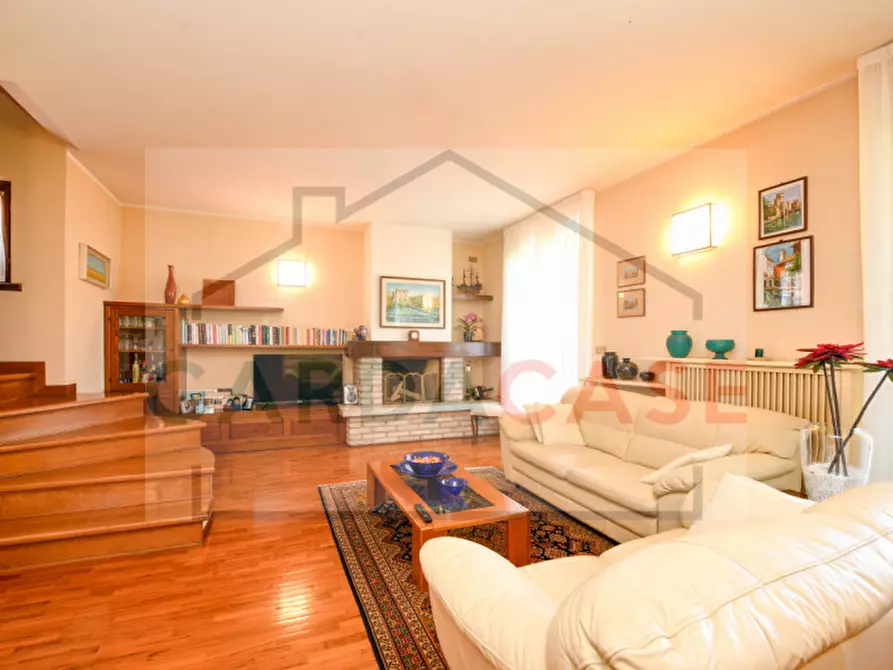 Immagine 12 di Casa indipendente in vendita  a Sirmione