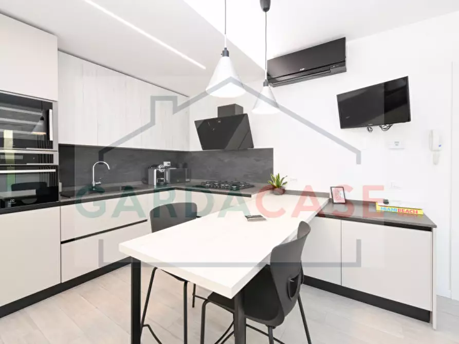 Immagine 8 di Appartamento in vendita  in Via Lazzarini a Sirmione