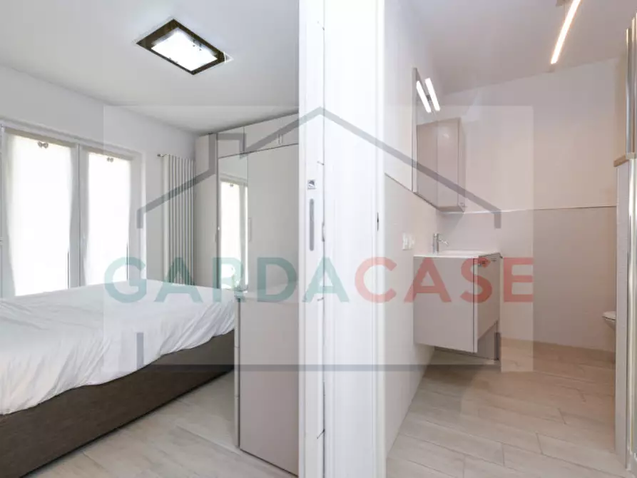 Immagine 21 di Appartamento in vendita  in Via Lazzarini a Sirmione