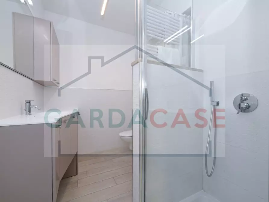 Immagine 22 di Appartamento in vendita  in Via Lazzarini a Sirmione