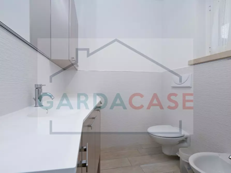 Immagine 23 di Appartamento in vendita  in Via Lazzarini a Sirmione