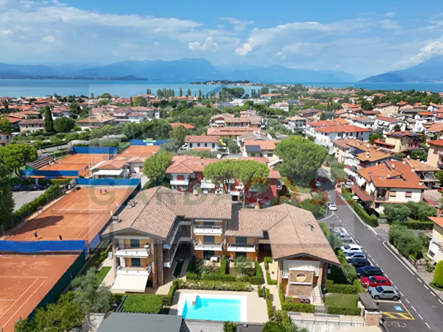Immagine 24 di Appartamento in vendita  in Via Lazzarini a Sirmione