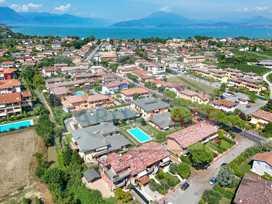 Immagine 2 di Appartamento in vendita  in Via San Martino della Battaglia a Sirmione