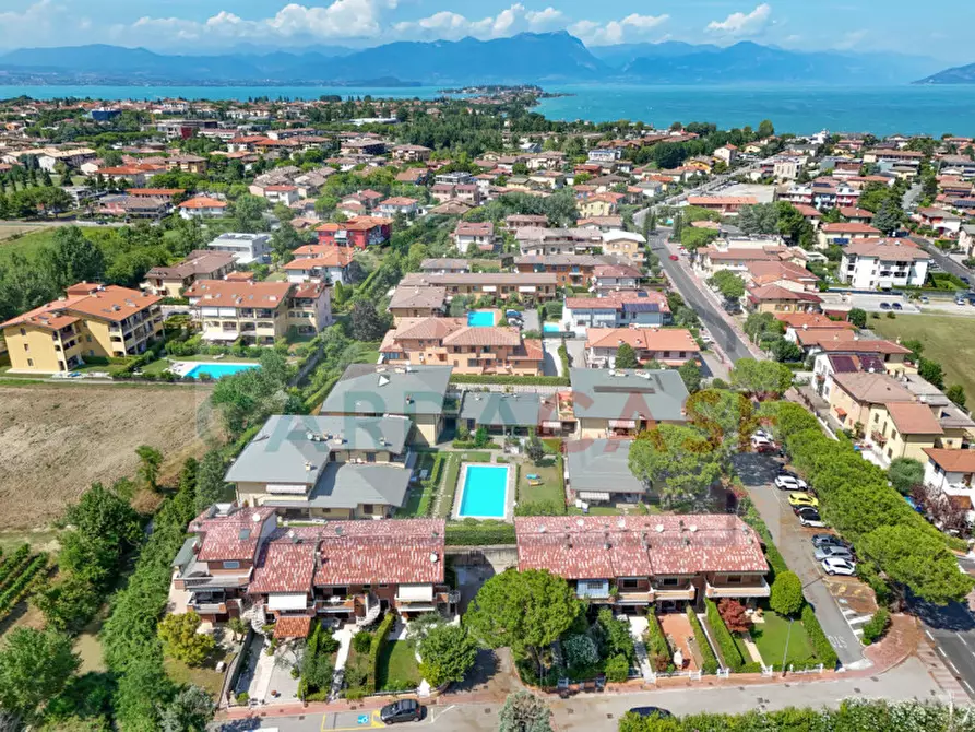 Immagine 20 di Appartamento in vendita  in Via San Martino della Battaglia a Sirmione