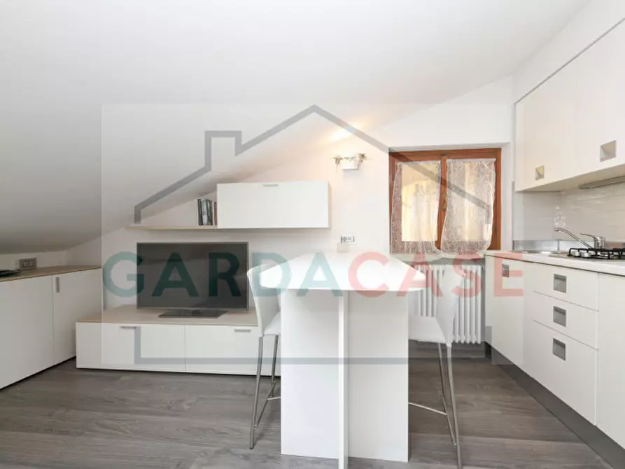 Immagine 7 di Appartamento in vendita  in Viale Giuseppe Verdi a Sirmione