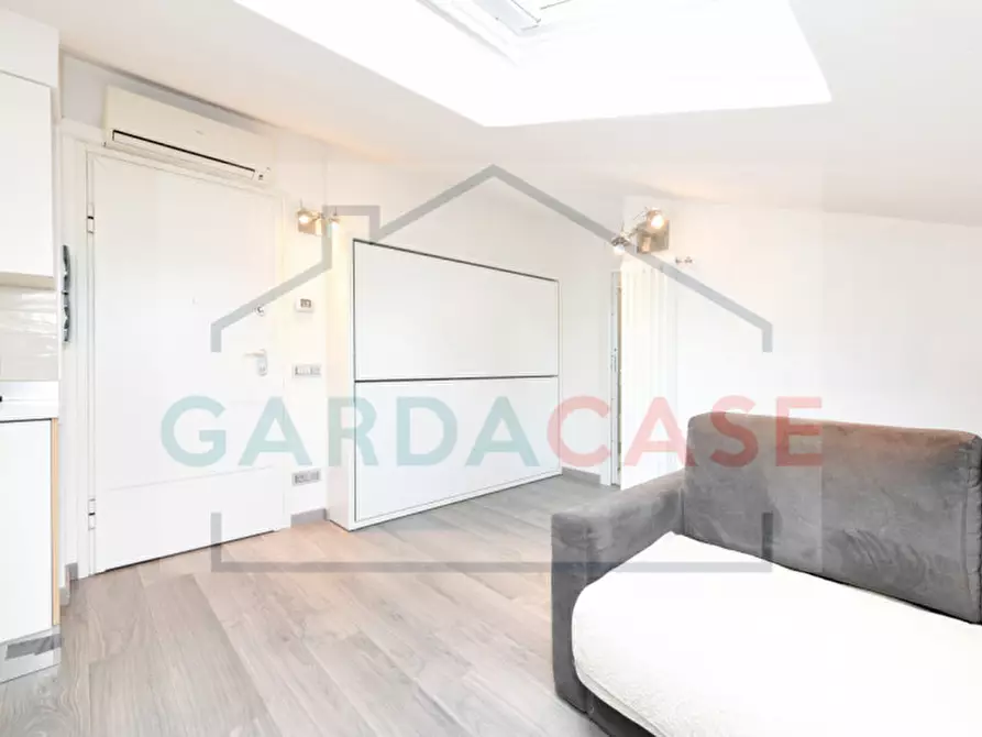 Immagine 9 di Appartamento in vendita  in Viale Giuseppe Verdi a Sirmione