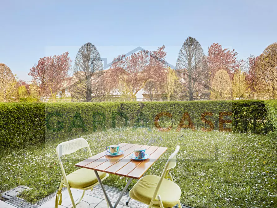 Immagine 5 di Appartamento in vendita  in Via Tintoretto a Sirmione