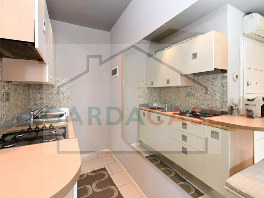 Immagine 9 di Appartamento in vendita  in Viale Giuseppe Verdi a Sirmione