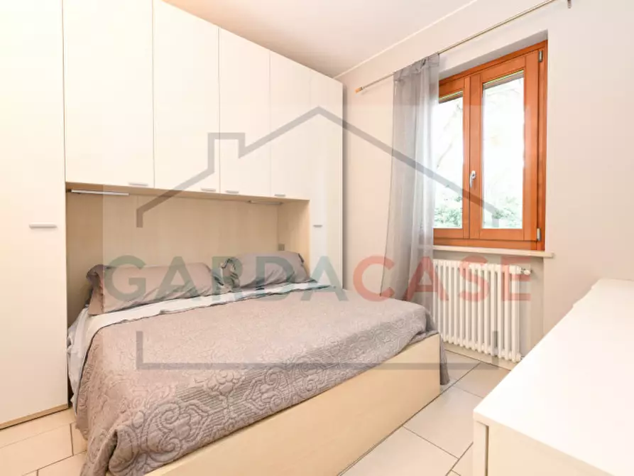 Immagine 11 di Appartamento in vendita  in Viale Giuseppe Verdi a Sirmione