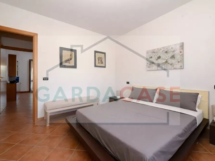 Immagine 13 di Appartamento in vendita  a Sirmione