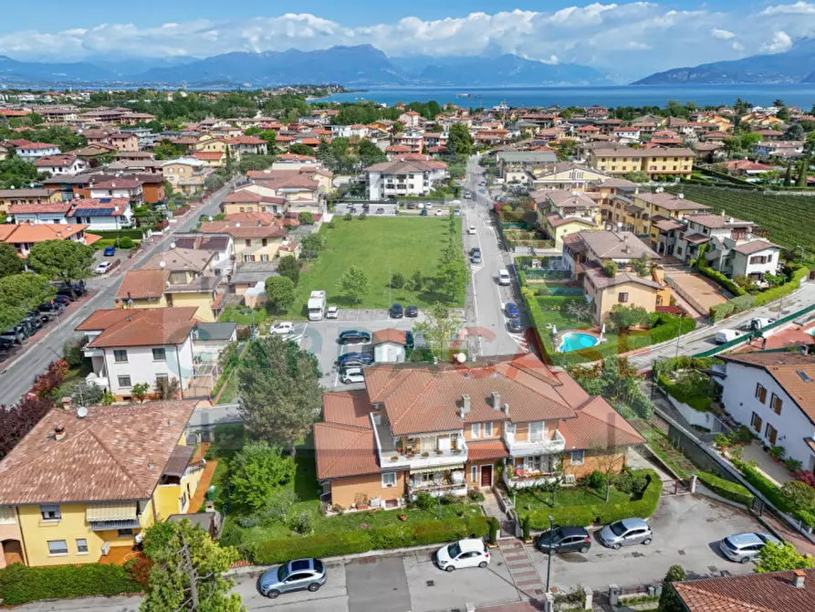 Immagine 1 di Appartamento in vendita  a Sirmione