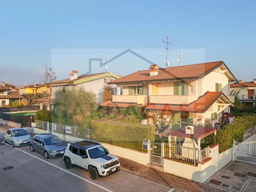 Immagine 7 di Casa bifamiliare in vendita  in Via Beato Z. Agostini a Sirmione