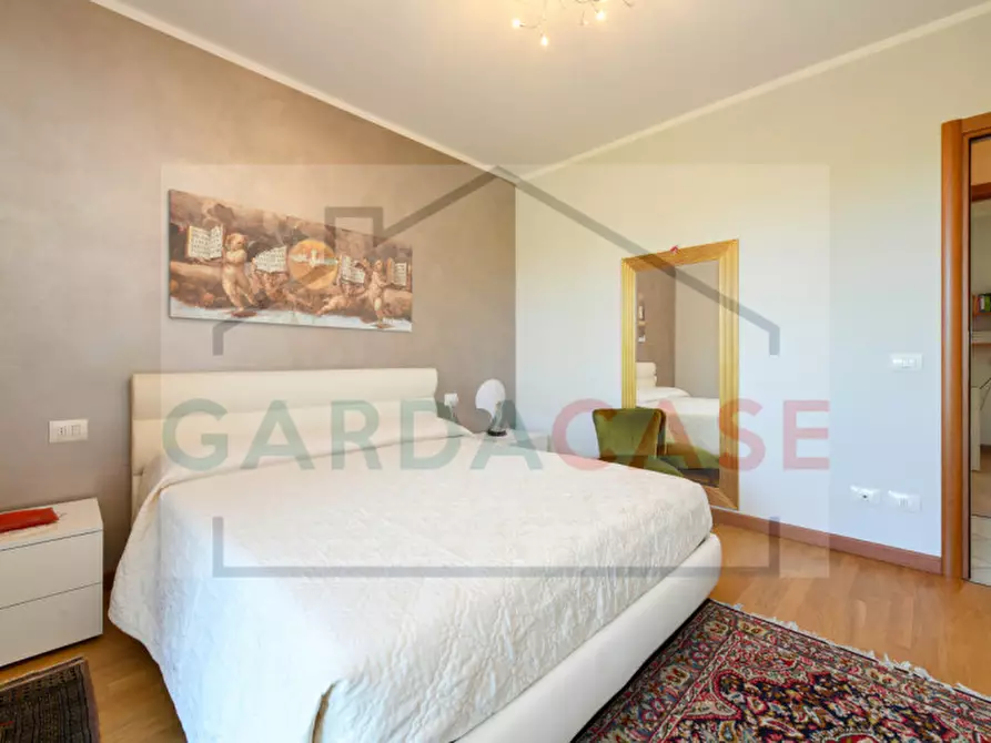 Immagine 19 di Appartamento in vendita  in Via Leonardo da Vinci a Sirmione