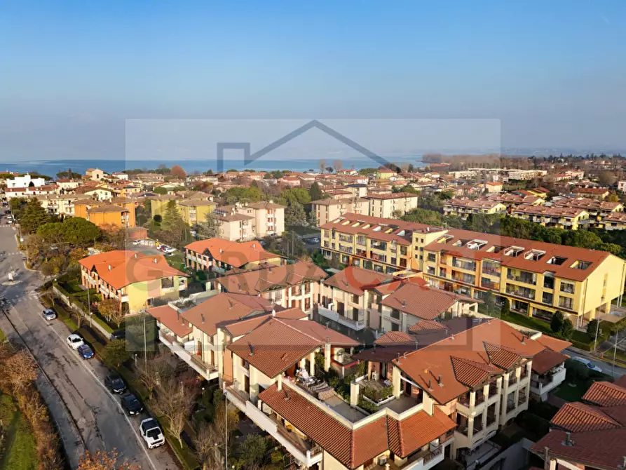 Immagine 1 di Appartamento in vendita  in Via Tintoretto a Sirmione