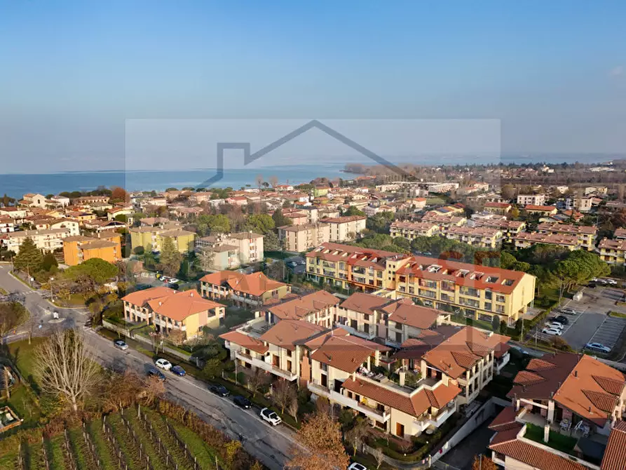 Immagine 3 di Appartamento in vendita  in Via Tintoretto a Sirmione